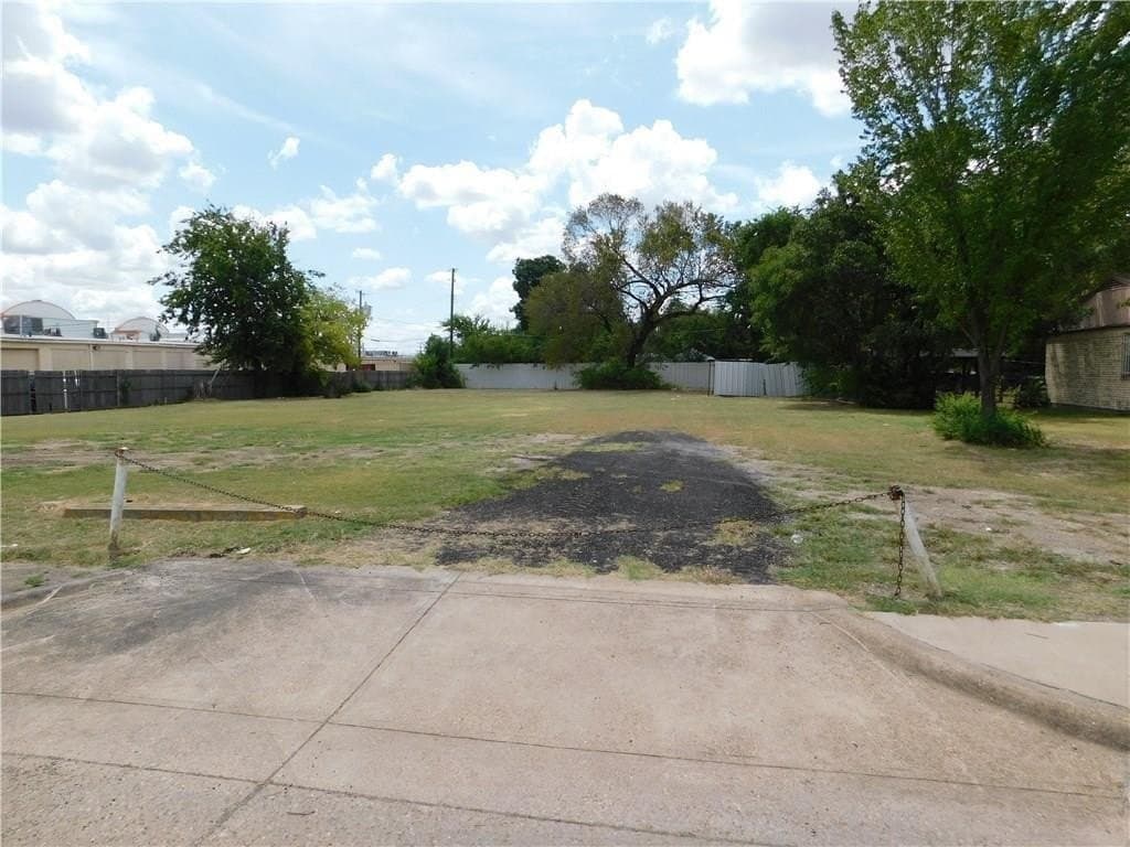 0.47 acres in Dallas County - photo 4