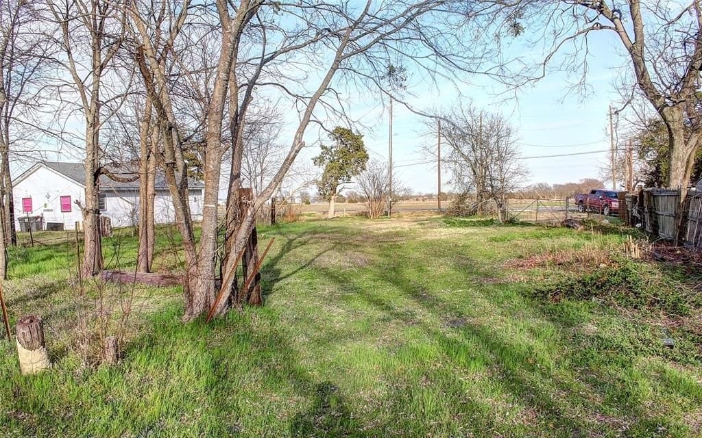 0.5 acres in Collin County - photo 2