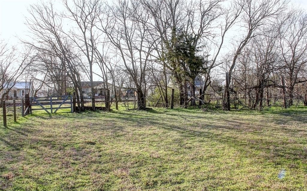 0.5 acres in Collin County - photo 9