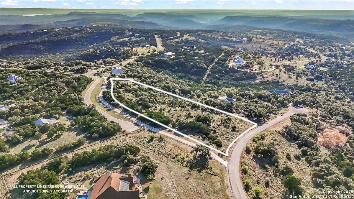 5.01 acres in Comal County - photo 4