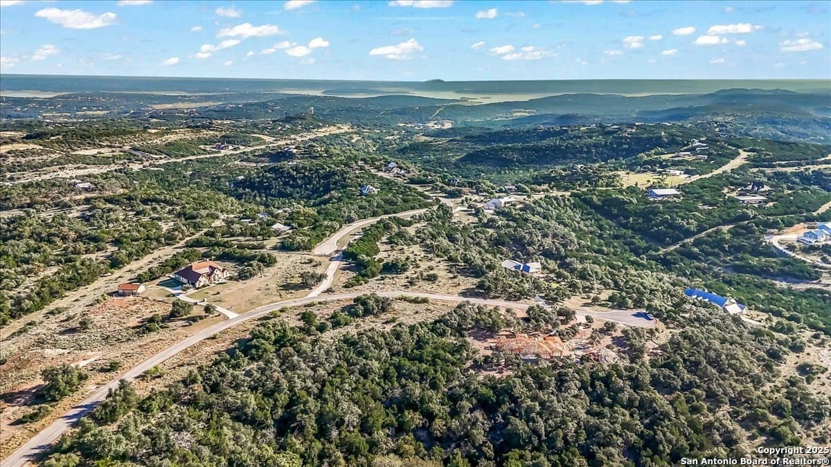 5.01 acres in Comal County - photo 3