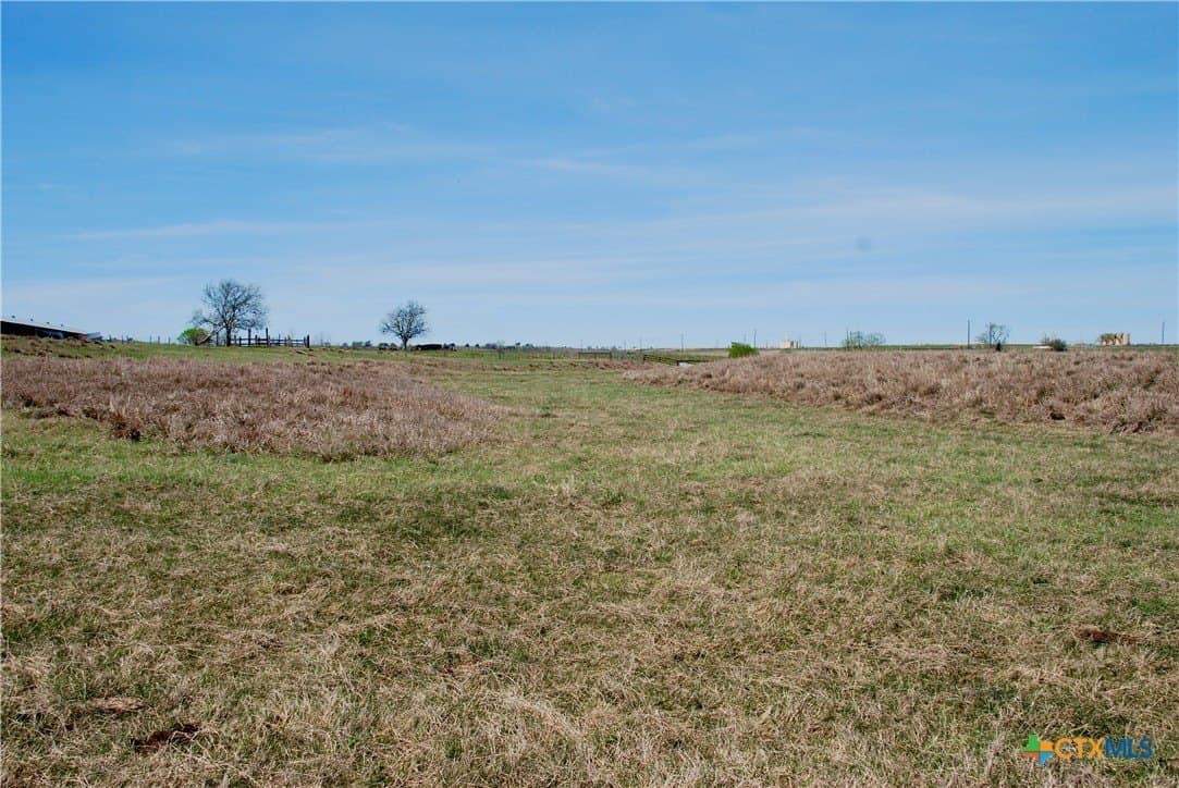 35.15 acres in Lavaca County - photo 17