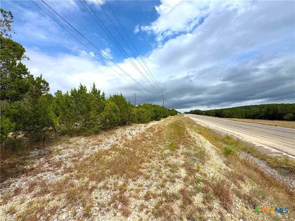 0.99 acres in Comal County - photo 15