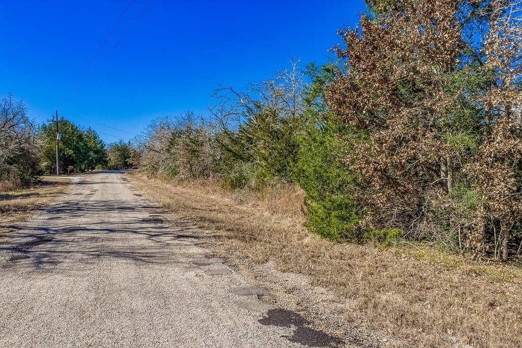 6.28 acres in Burleson County - photo 5