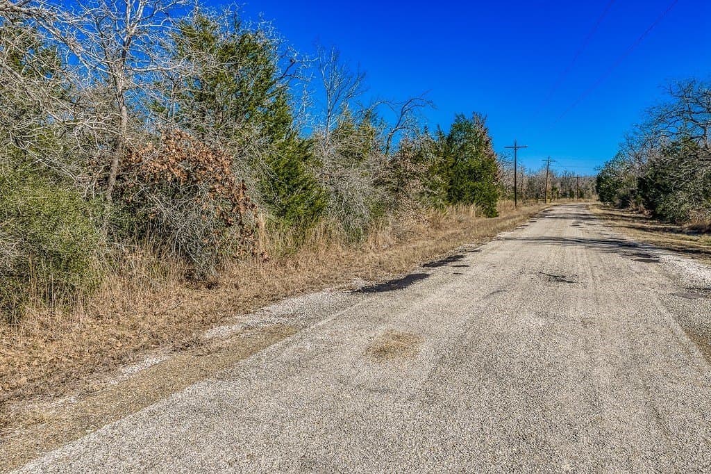 6.28 acres in Burleson County - photo 4
