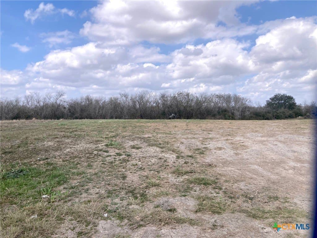 0.61 acres in Victoria County - photo 4