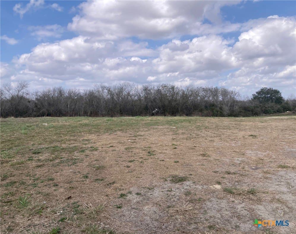 0.61 acres in Victoria County - photo 3