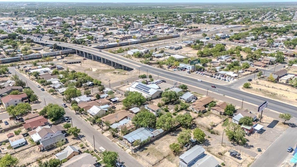 0.16 acres in Maverick County - photo 15