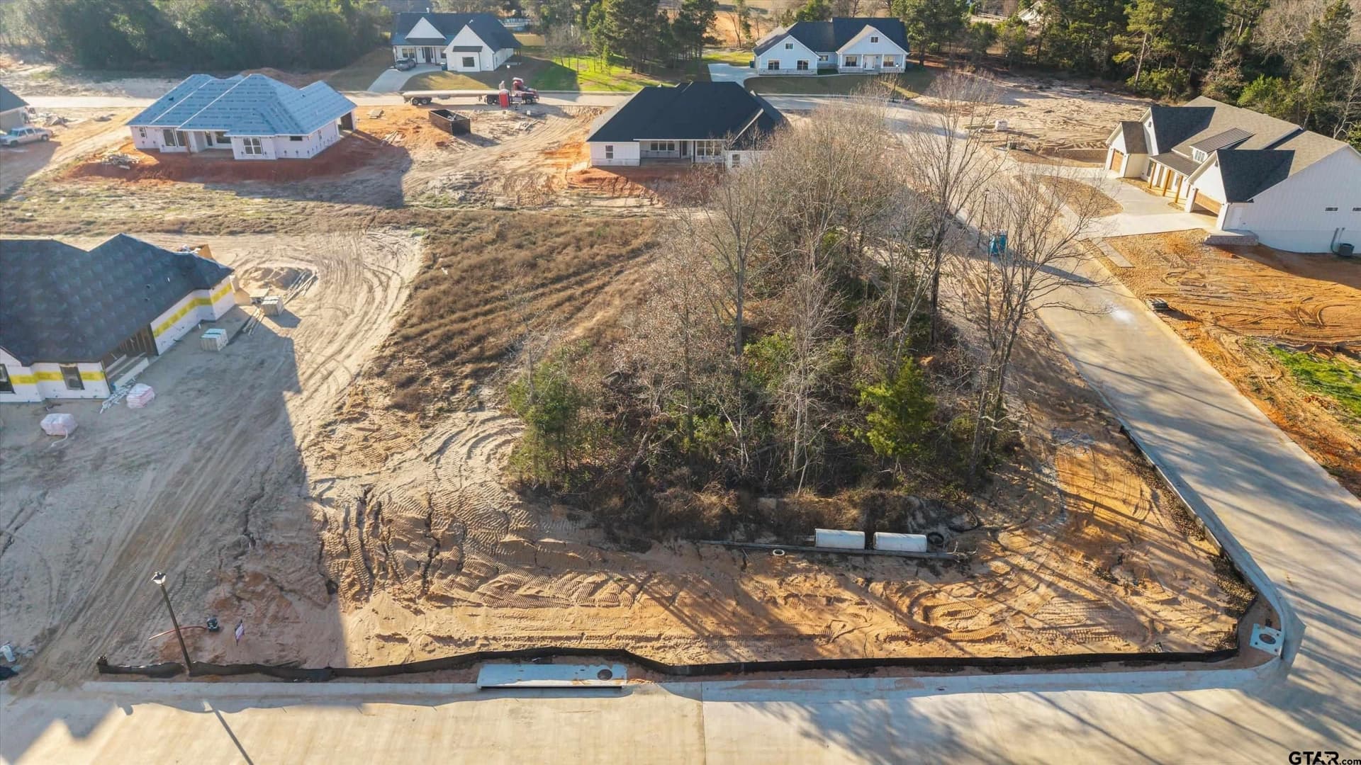 0.64 acres in Smith County - photo 12