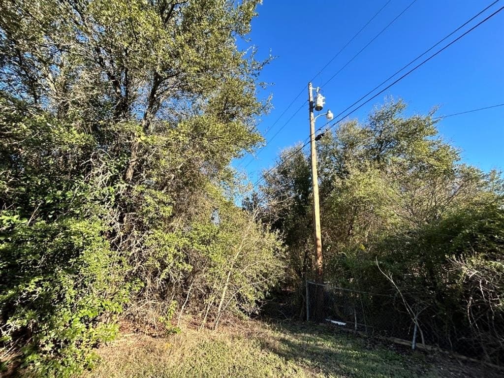 0.23 acres in Hill County - photo 25