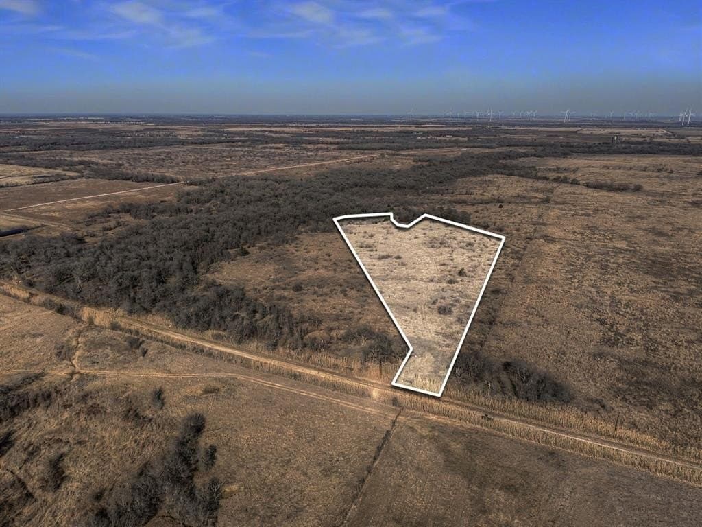 10.01 acres in Hill County - photo 2