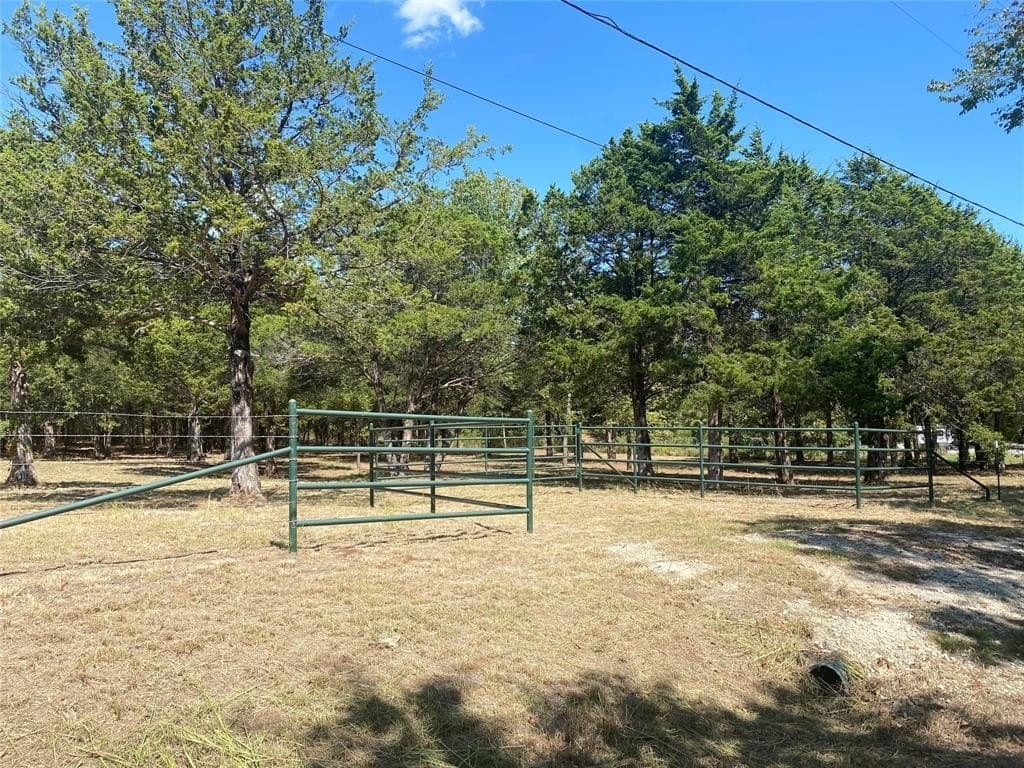 4.05 acres in Grayson County - photo 6