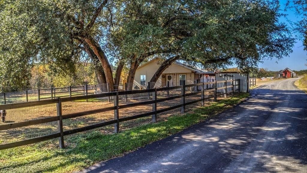 2061 County Road 302