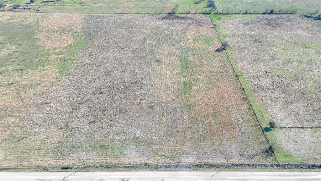 5.02 acres in Navarro County - photo 9