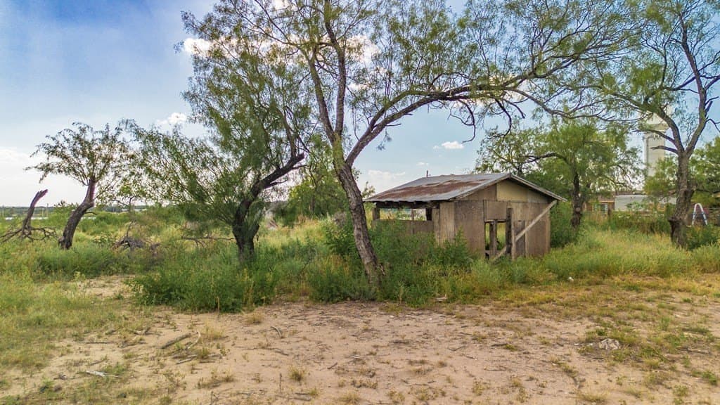 58,370 acres in Maverick County - photo 8