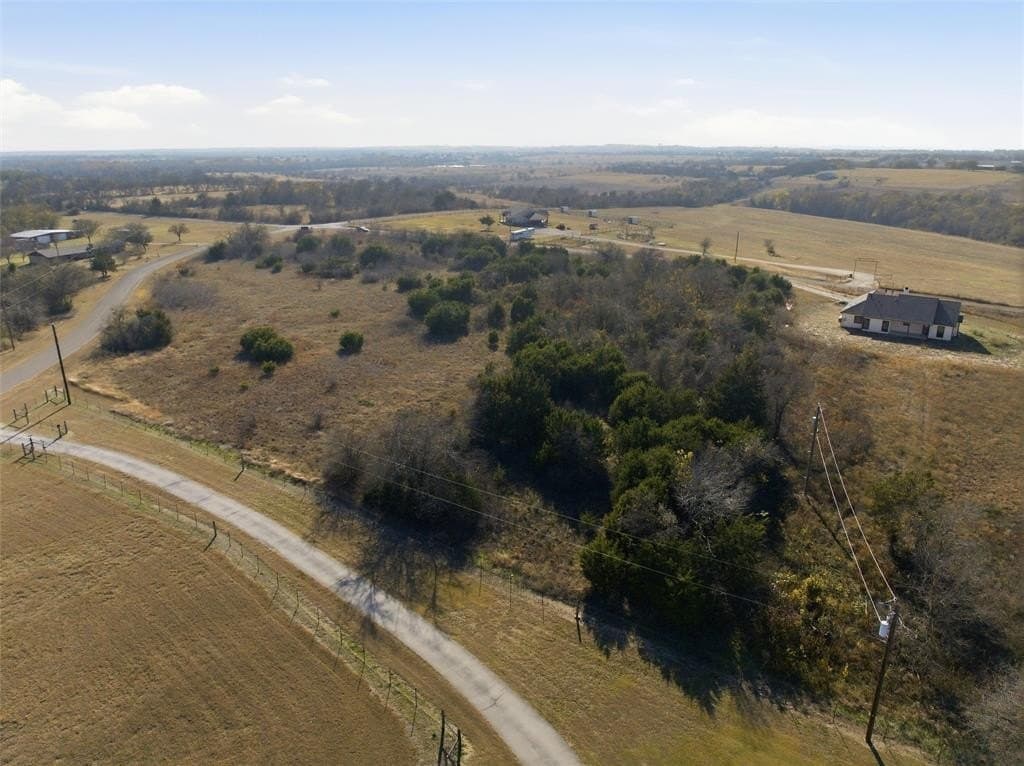 4.65 acres in McLennan County - photo 3