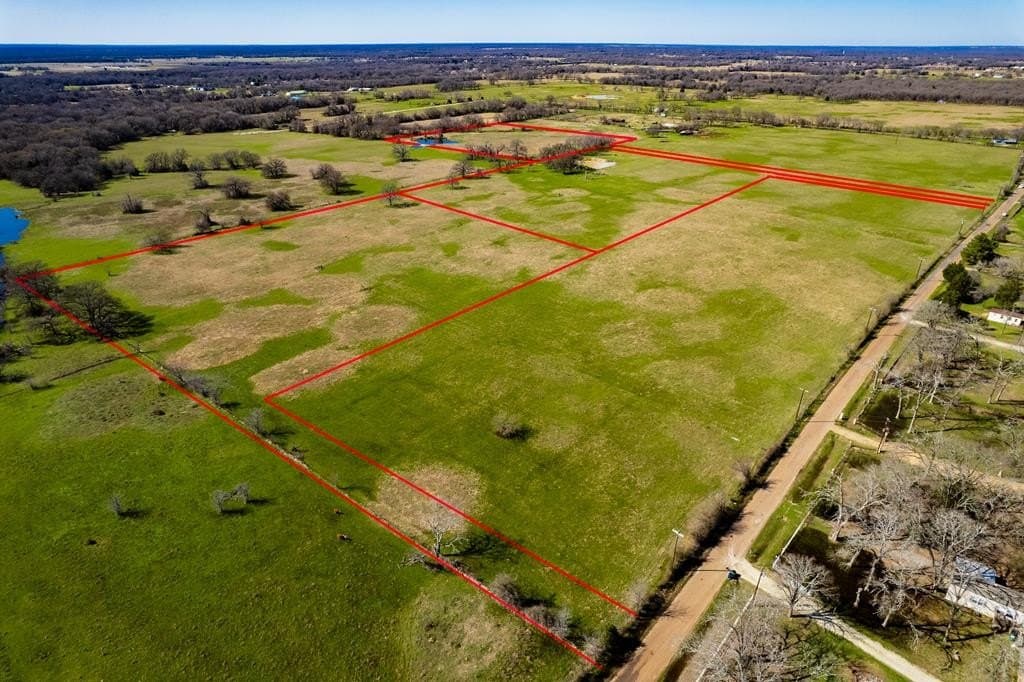 10.01 acres in Henderson County - photo 5