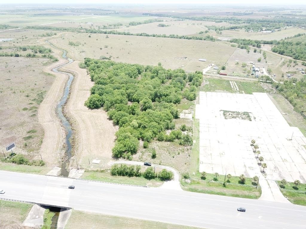0 7th ( HWY 35)