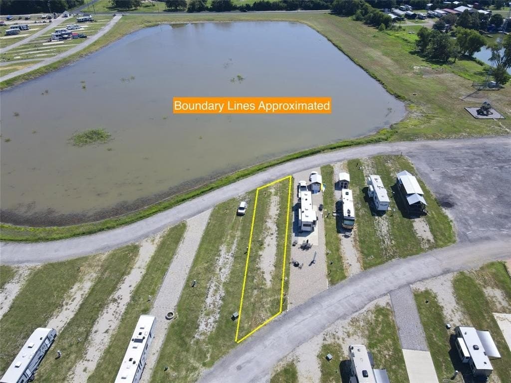 0.09 acres in Navarro County - photo 4