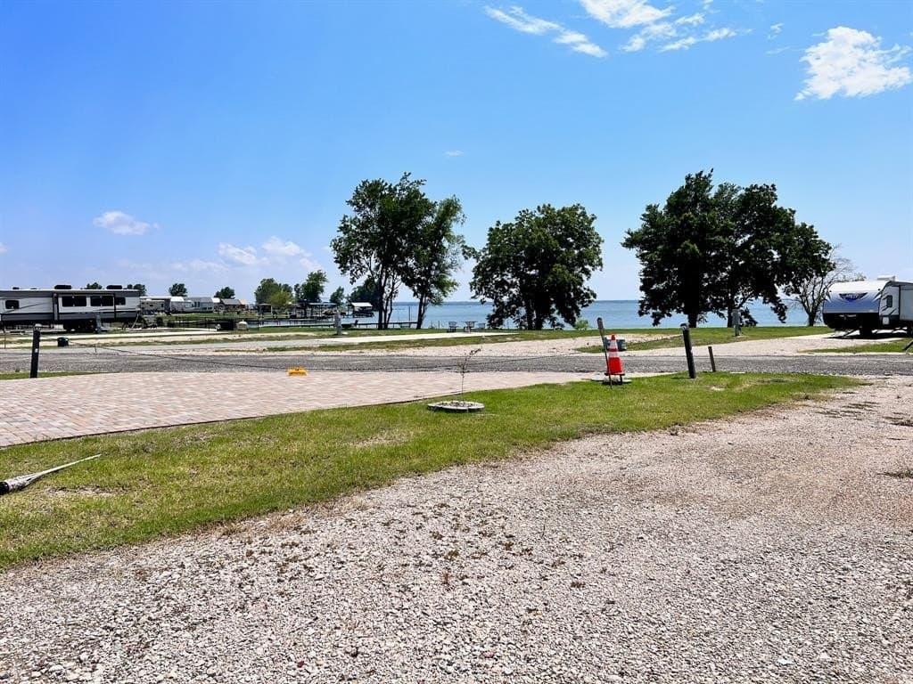 0.09 acres in Navarro County - photo 15