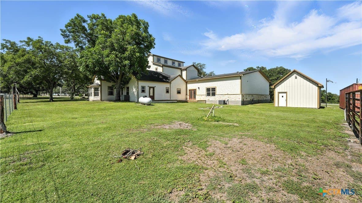 56.89 acres in Lavaca County - photo 38