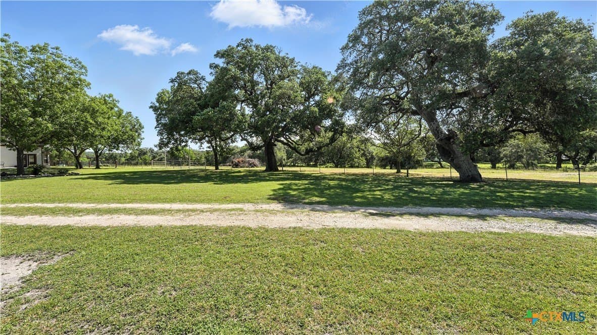 56.89 acres in Lavaca County - photo 41