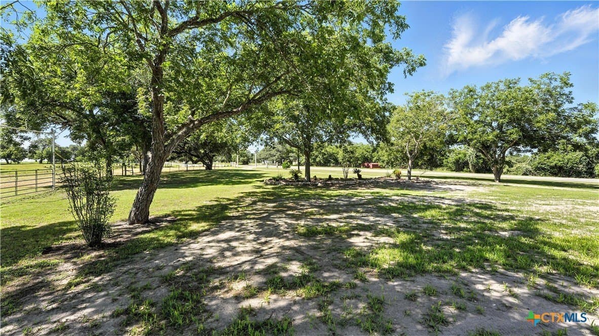 56.89 acres in Lavaca County - photo 33