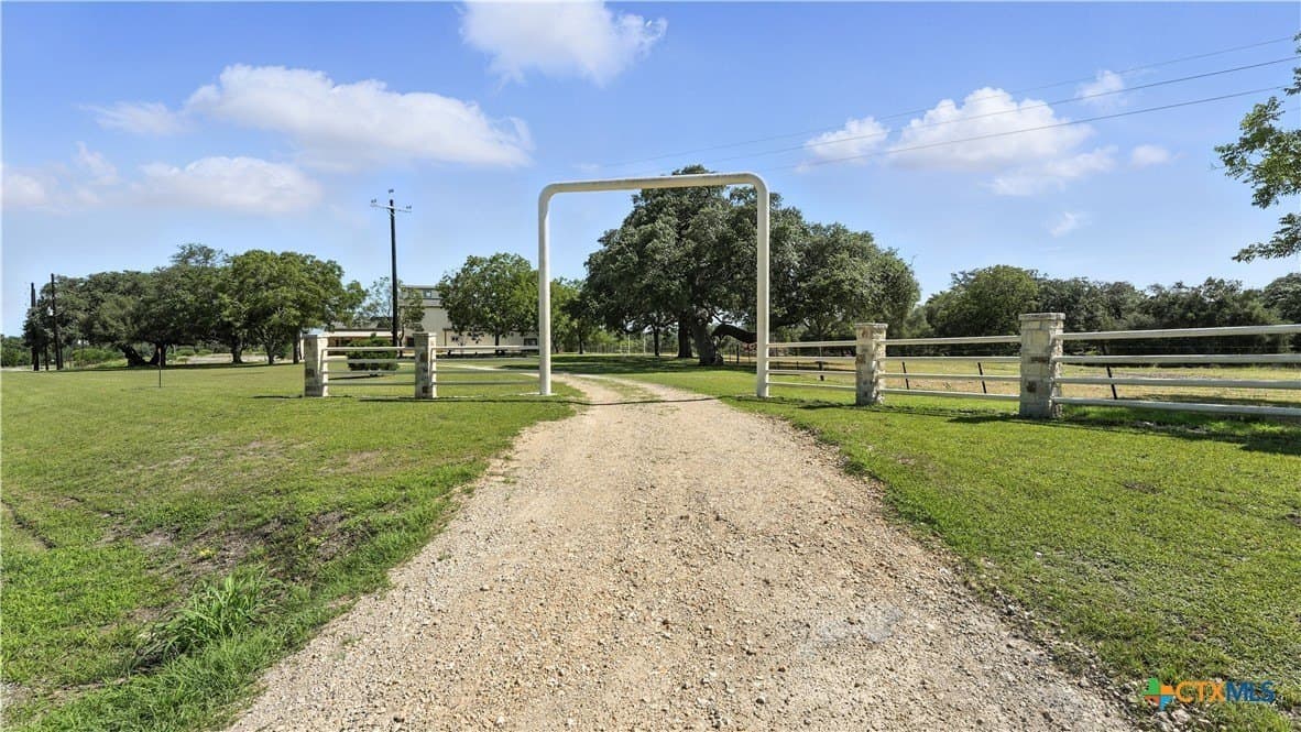 56.89 acres in Lavaca County - photo 3
