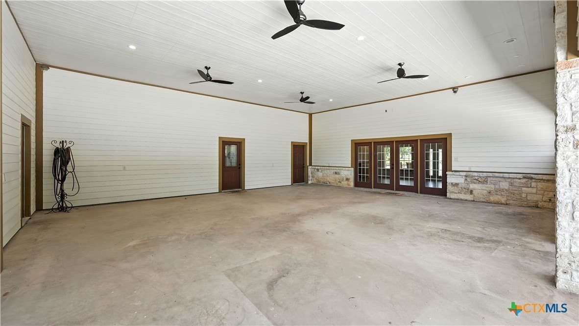 56.89 acres in Lavaca County - photo 36
