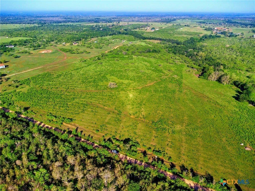 10.01 acres in Gonzales County - photo 5