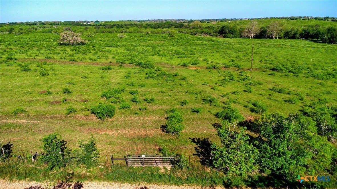 10.01 acres in Gonzales County - photo 18