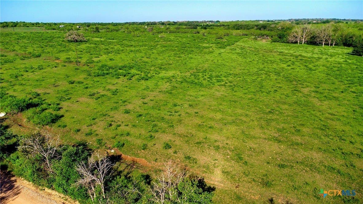 10.01 acres in Gonzales County - photo 17