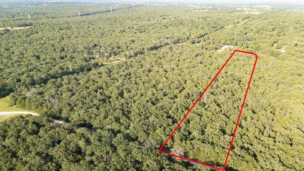 7.76 acres in Henderson County - photo 5