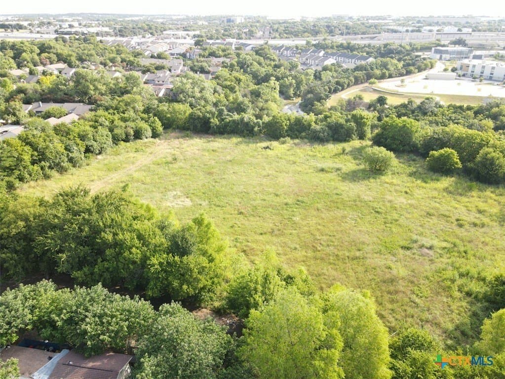 7300 E US-290 Hwy SVRD WB lot: 1