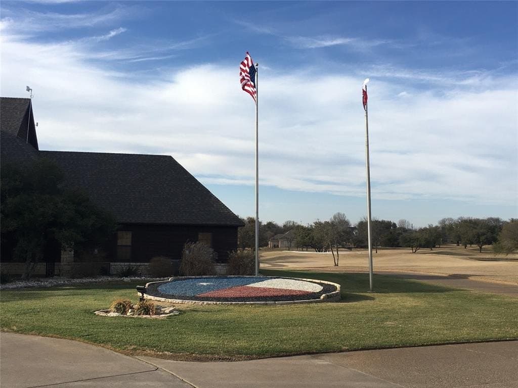 0.58 acres in Hill County - photo 4