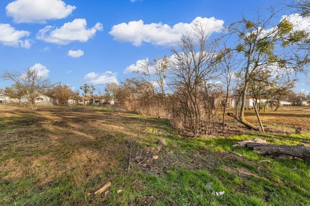 0.17 acres in Hill County - photo 10