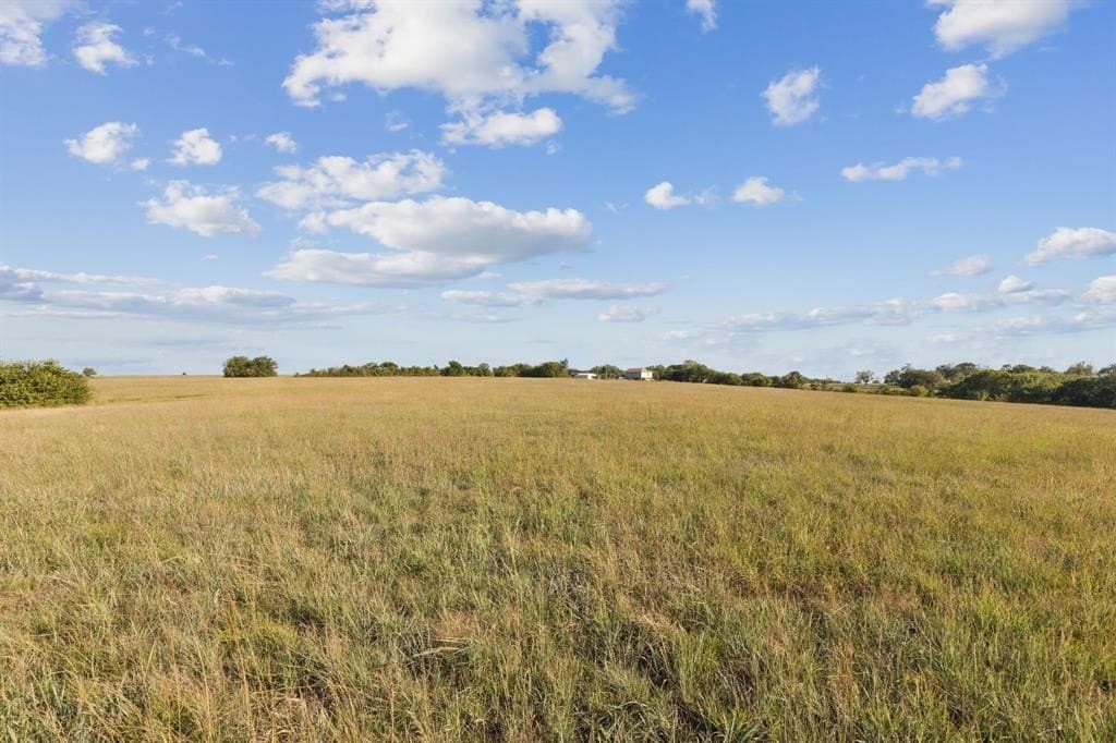 32.58 acres in Cooke County - photo 3