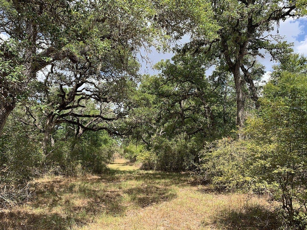 000 Private Road 1581