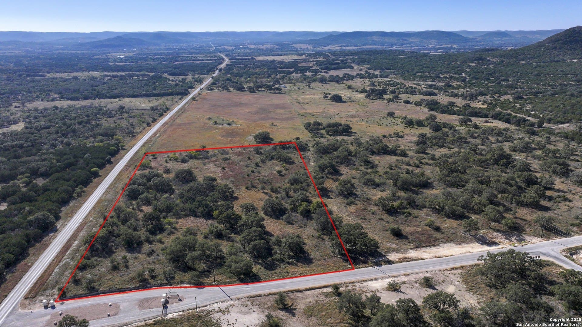 10.43 acres in Bandera County - photo 2