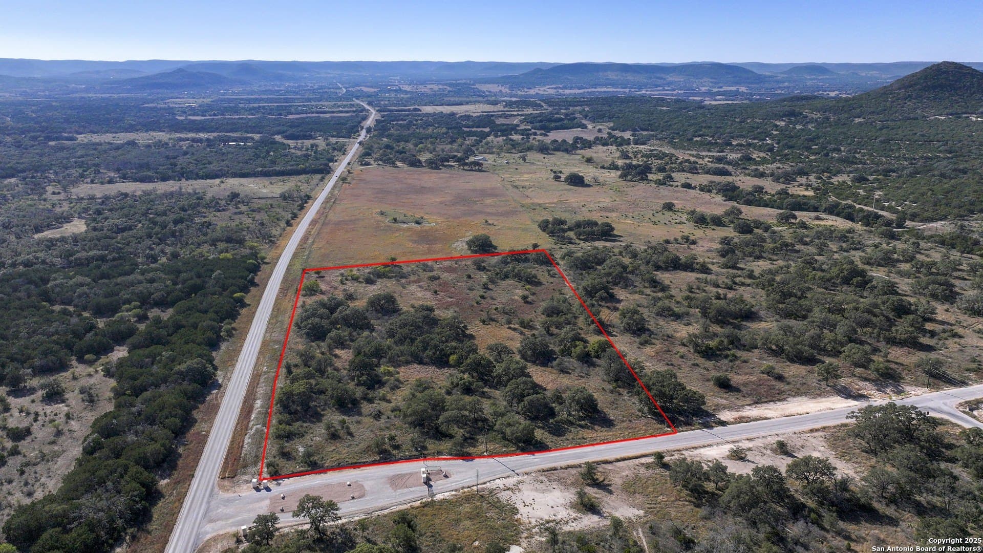 10.43 acres in Bandera County - photo 4