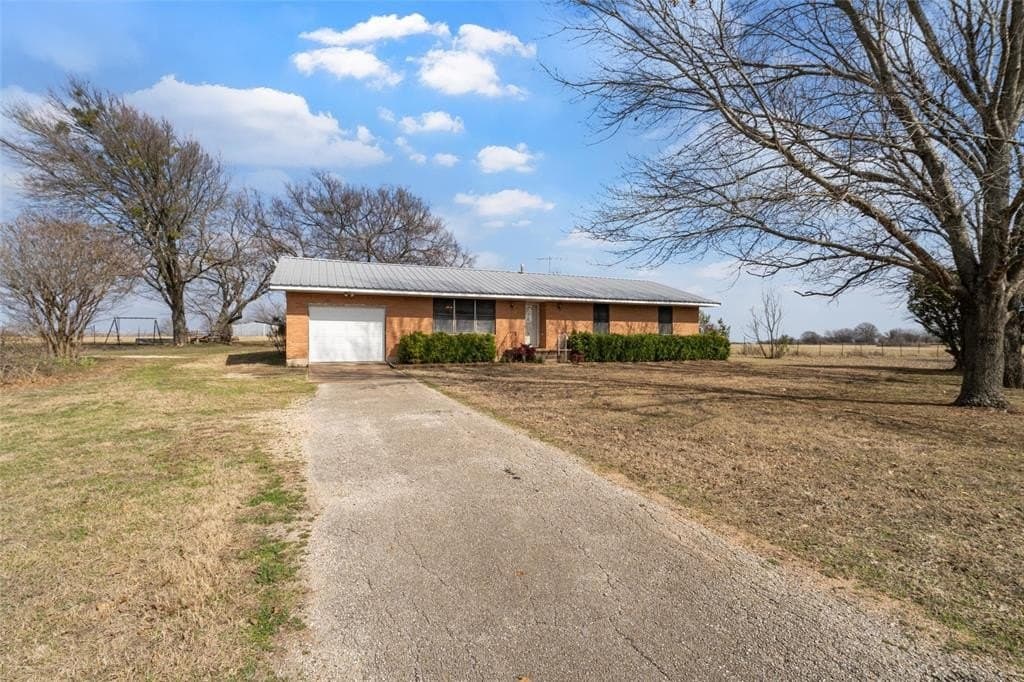 40.82 acres in Hill County - photo 8