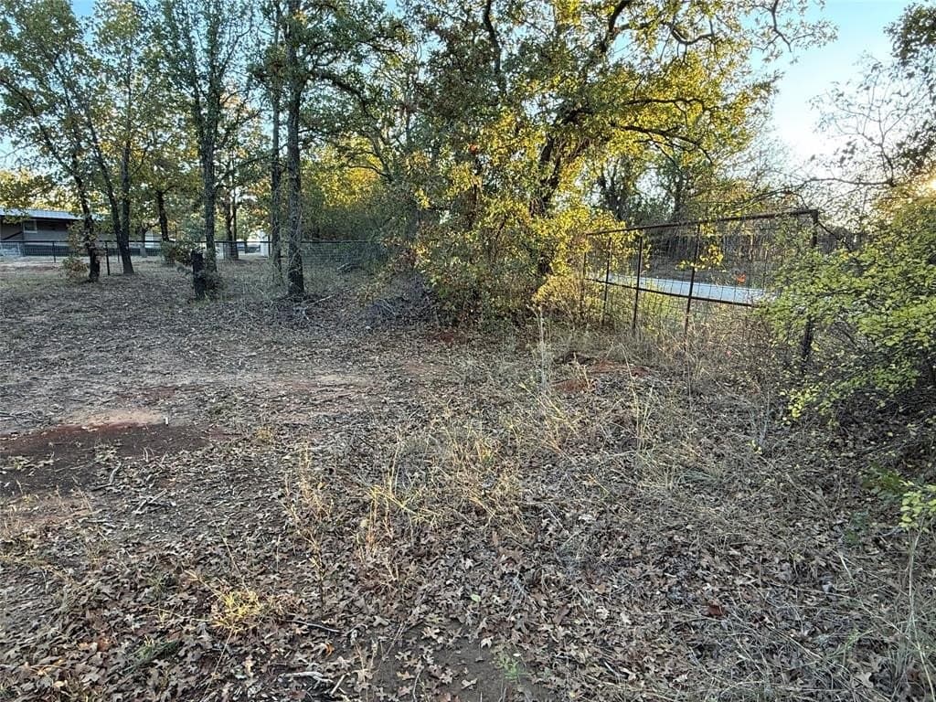 5.66 acres in Wise County - photo 19