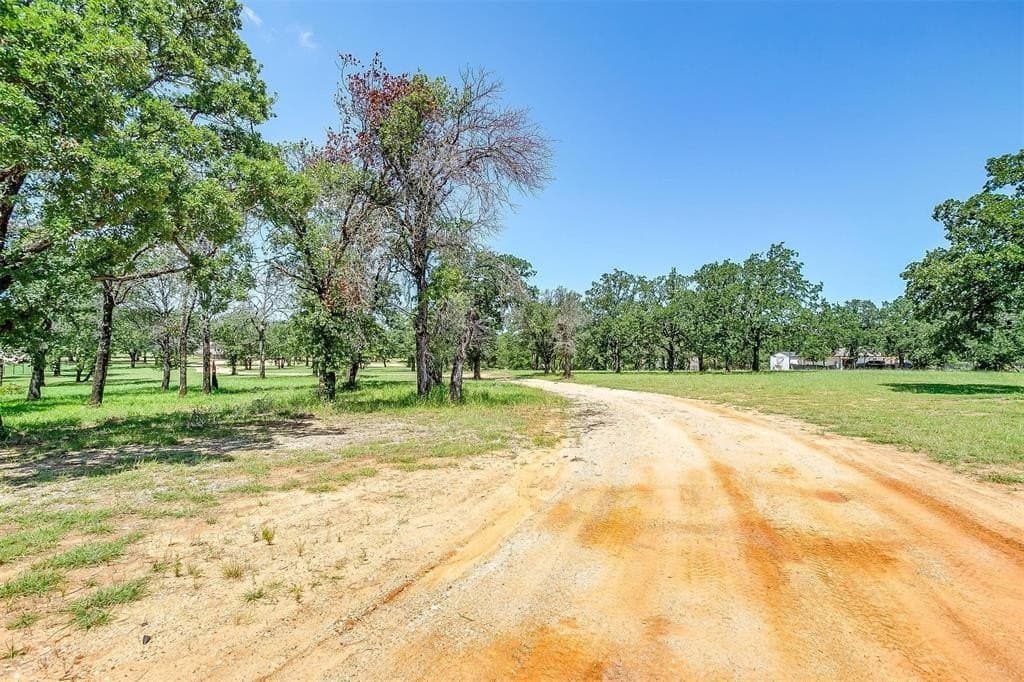 5.66 acres in Wise County - photo 13