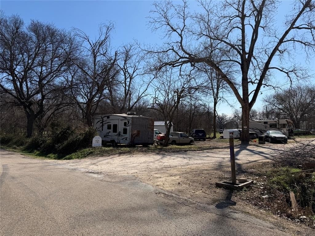 5.97 acres in Johnson County - photo 2