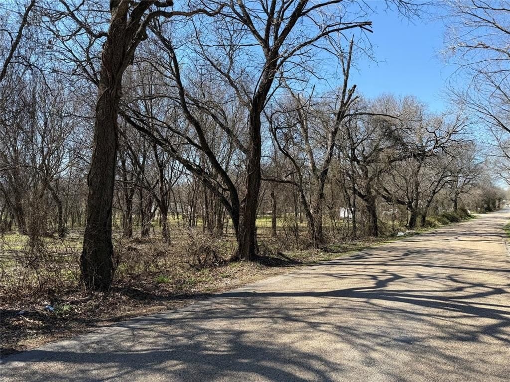 5.97 acres in Johnson County - photo 6