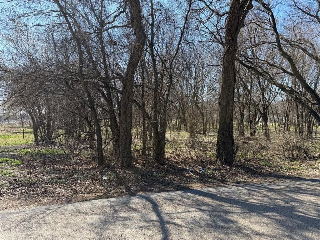 5.97 acres in Johnson County - photo 9