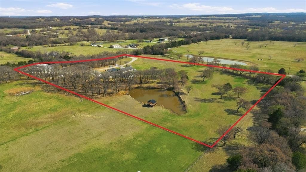 11.46 acres in Cooke County - photo 4