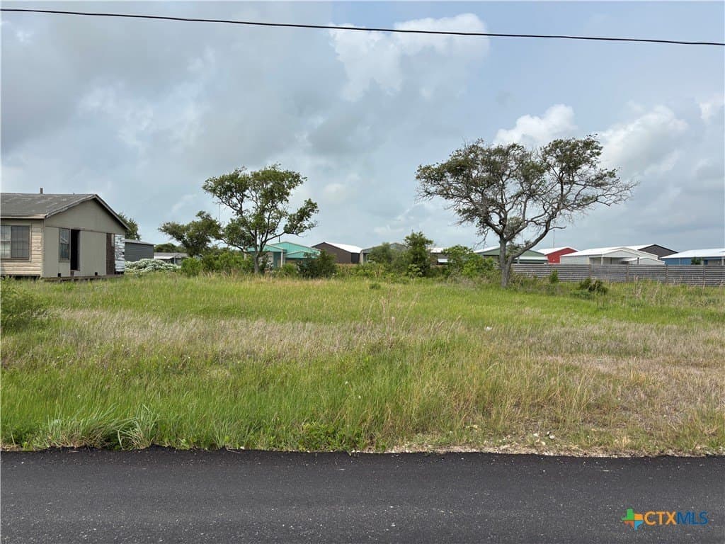 0.19 acres in Calhoun County - photo 2