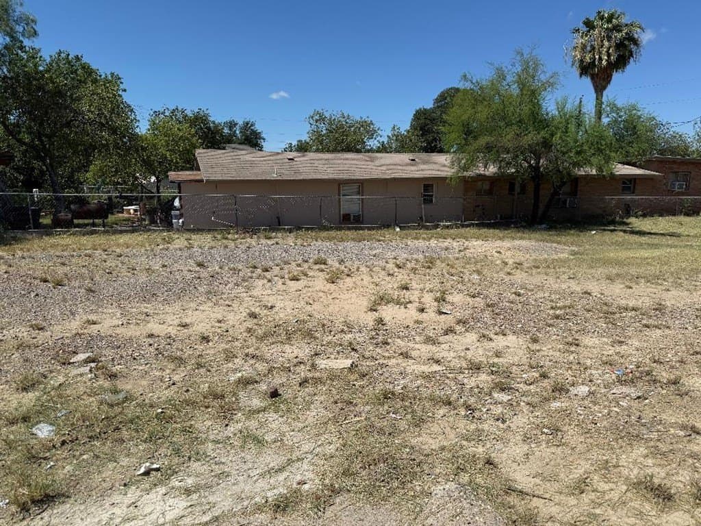 0.16 acres in Maverick County - photo 5