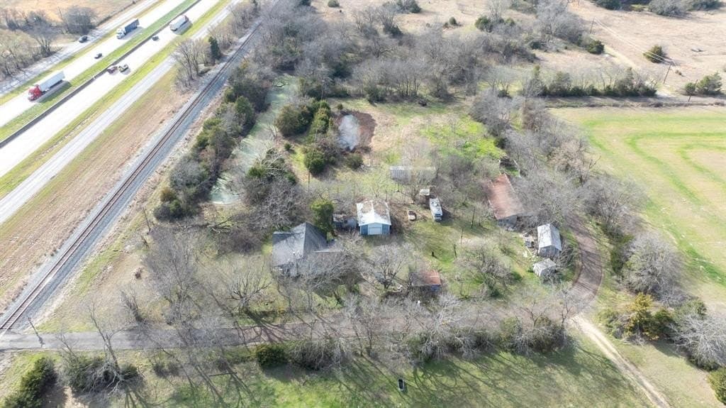 10 acres in Hopkins County - photo 3